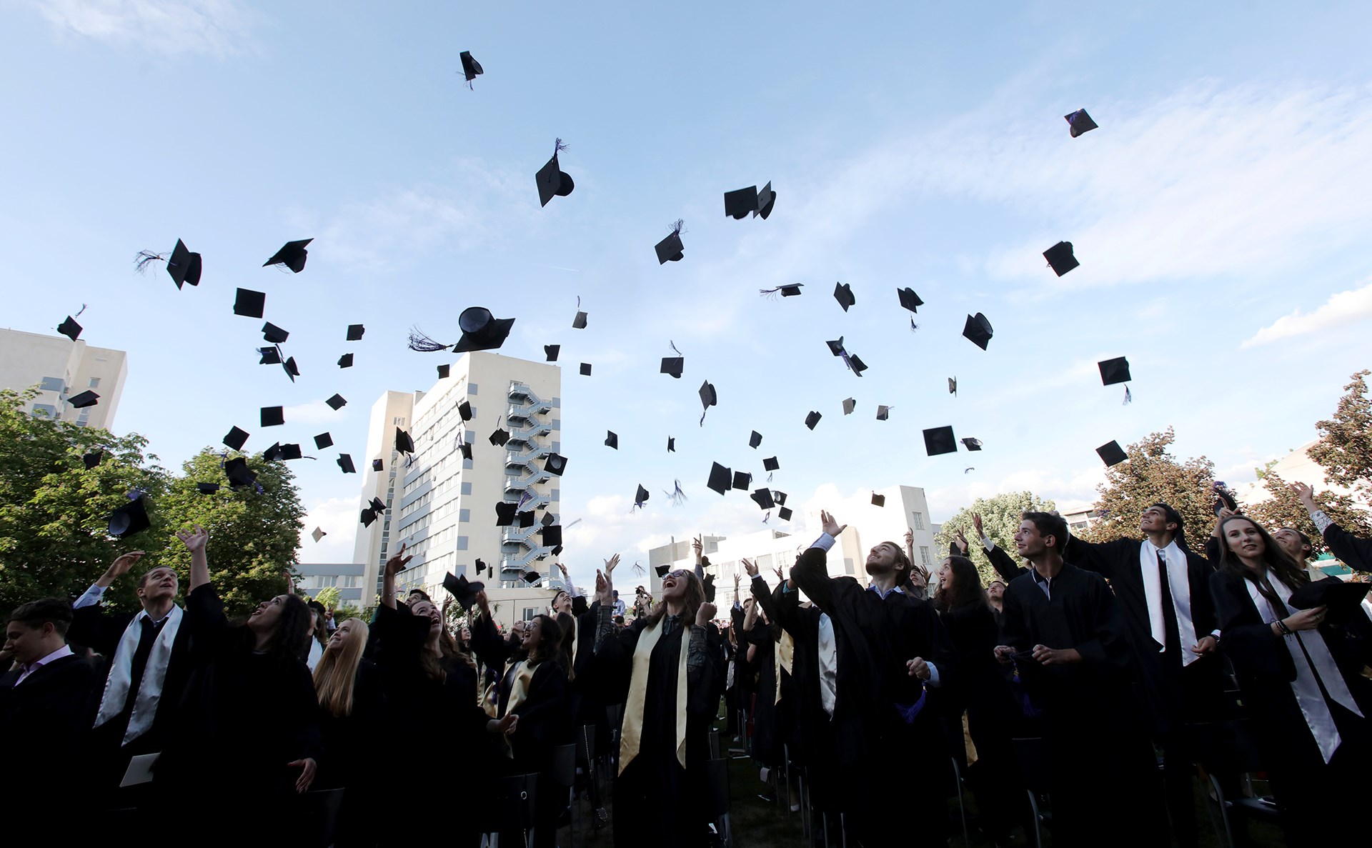 graduation-2022-article-photo-8
